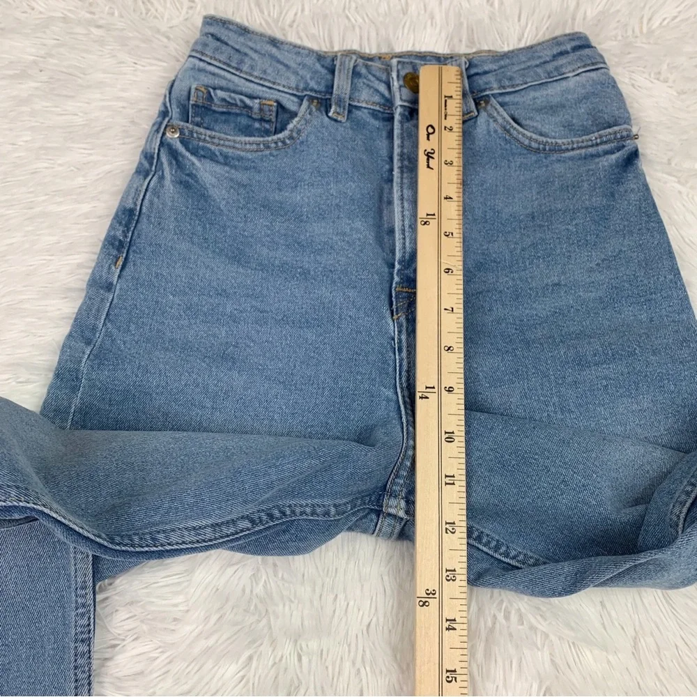 H&M Divided high rise‎ tapered leg blue jeans